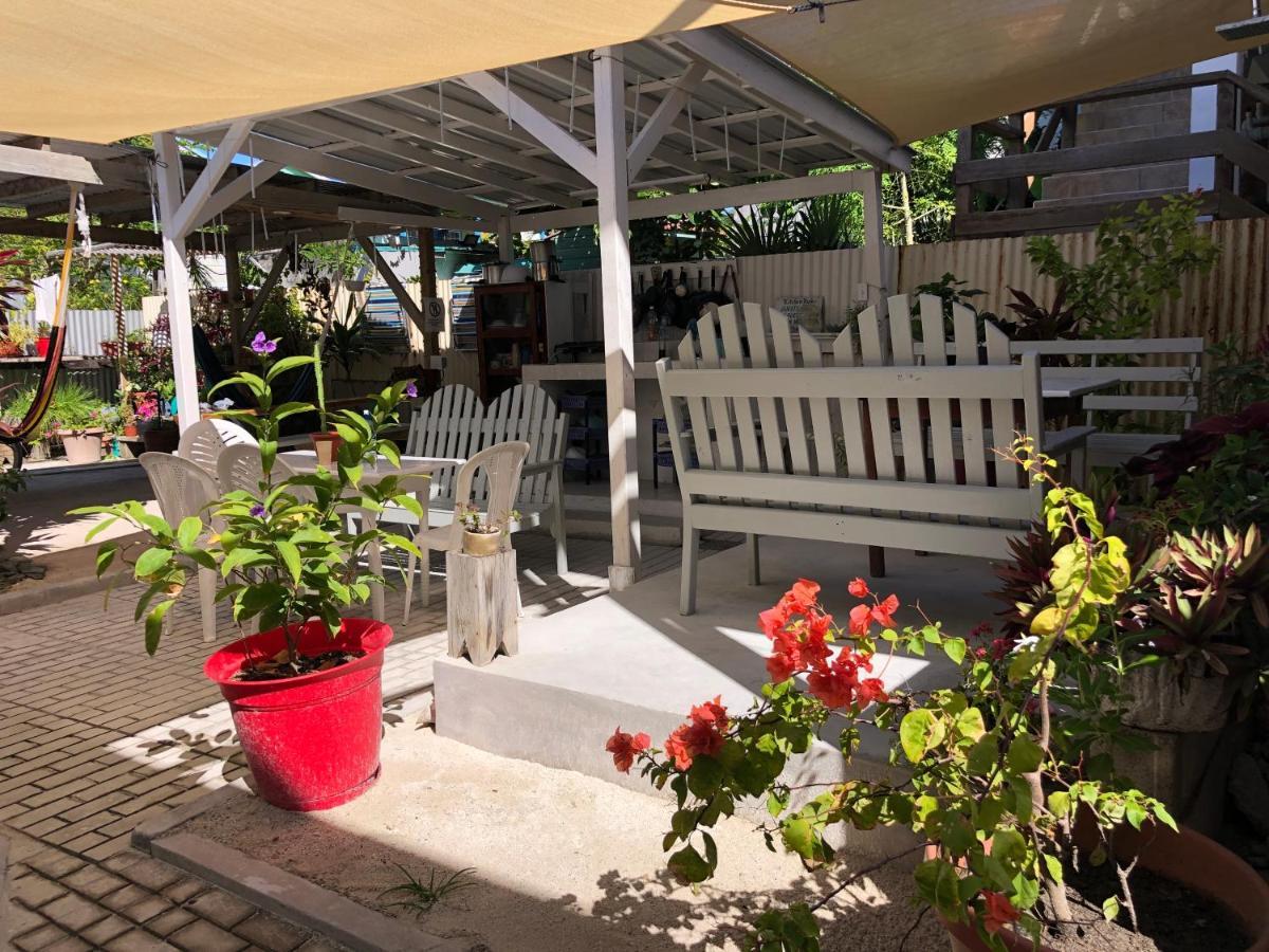 Blue Wave Guest House Caye Caulker Exterior foto