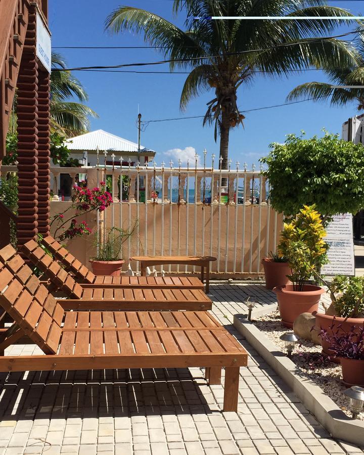Blue Wave Guest House Caye Caulker Exterior foto