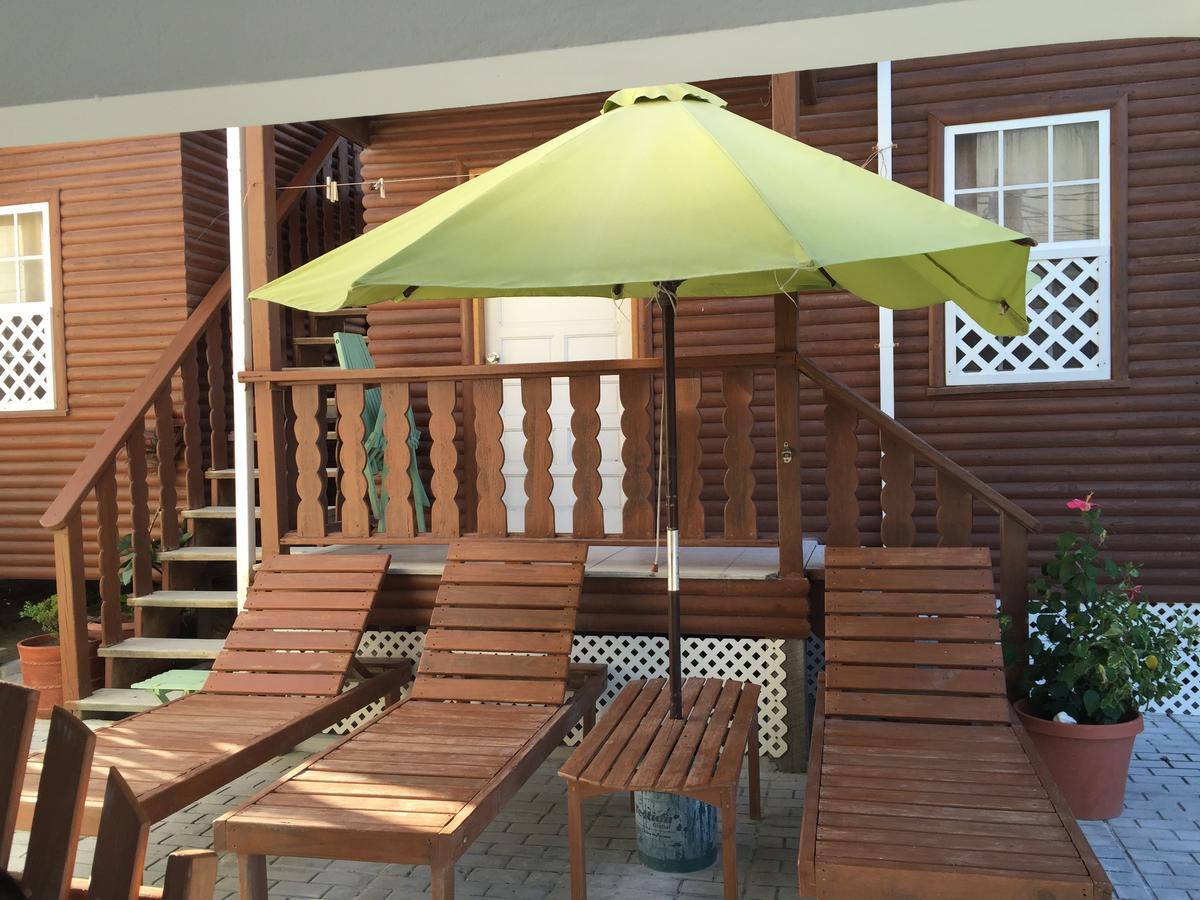 Blue Wave Guest House Caye Caulker Exterior foto