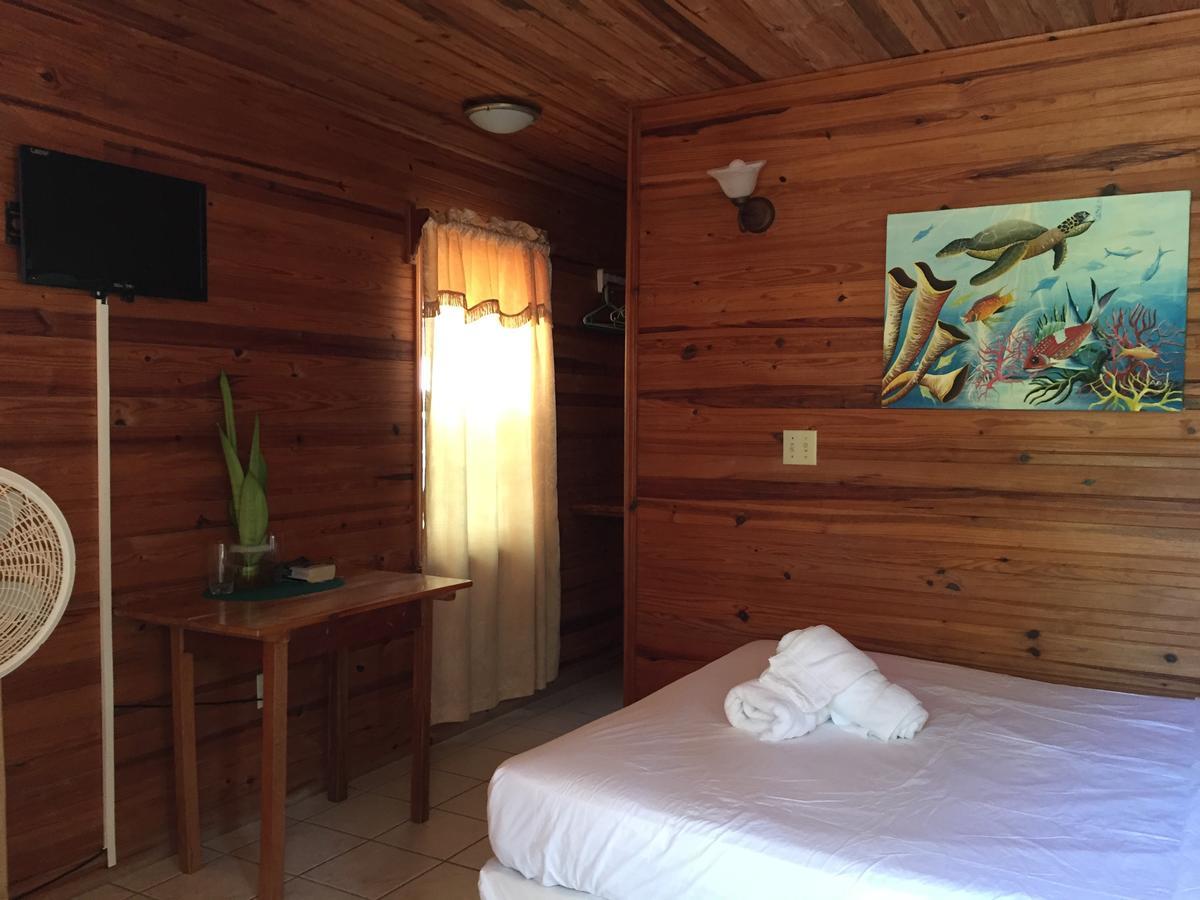 Blue Wave Guest House Caye Caulker Exterior foto