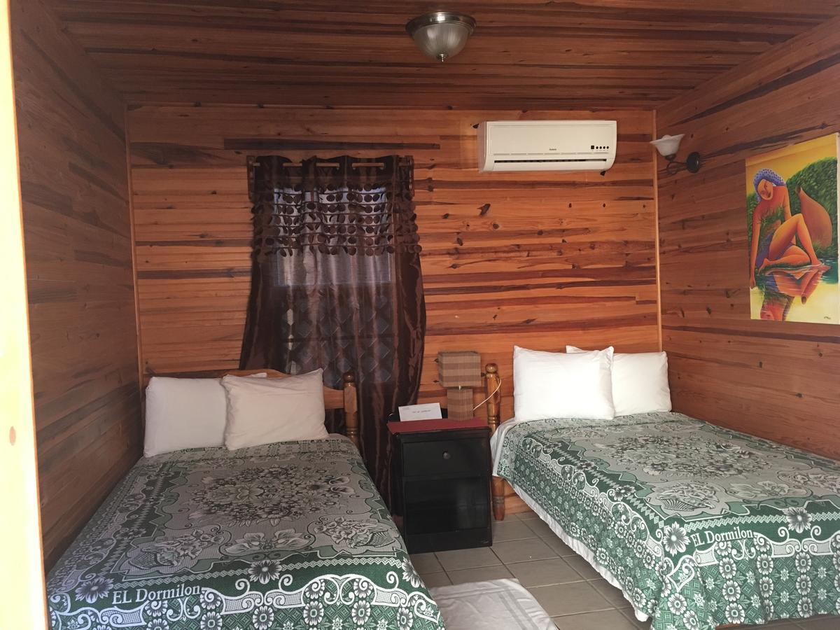 Blue Wave Guest House Caye Caulker Exterior foto