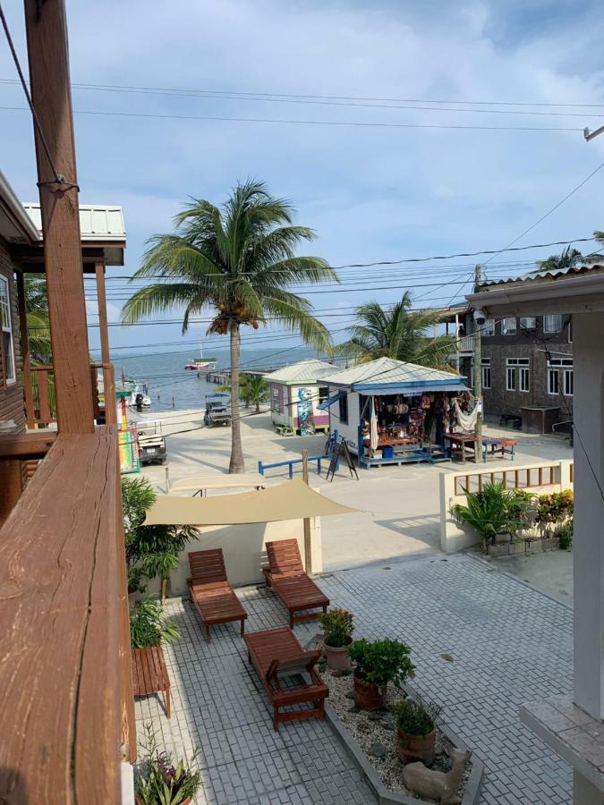 Blue Wave Guest House Caye Caulker Exterior foto